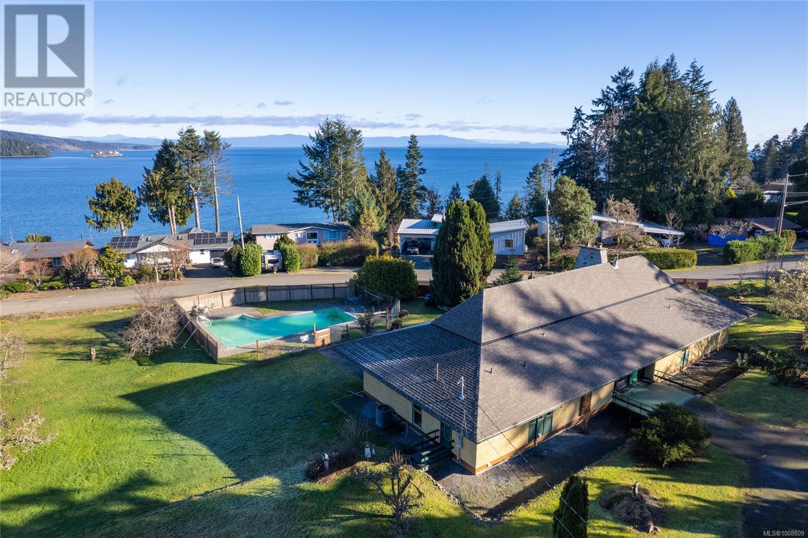 Photo 14 of 160 Kopina Dr, Bowser BC