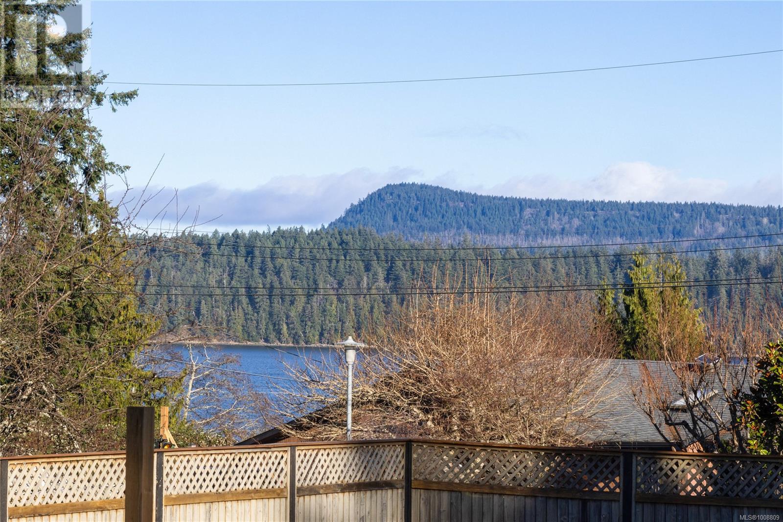 Photo 39 of 160 Kopina Dr, Bowser BC