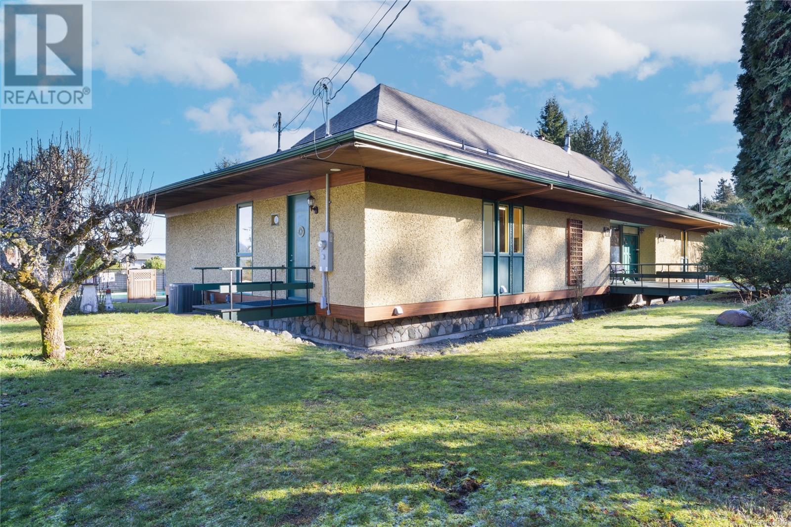 Photo 54 of 160 Kopina Dr, Bowser BC