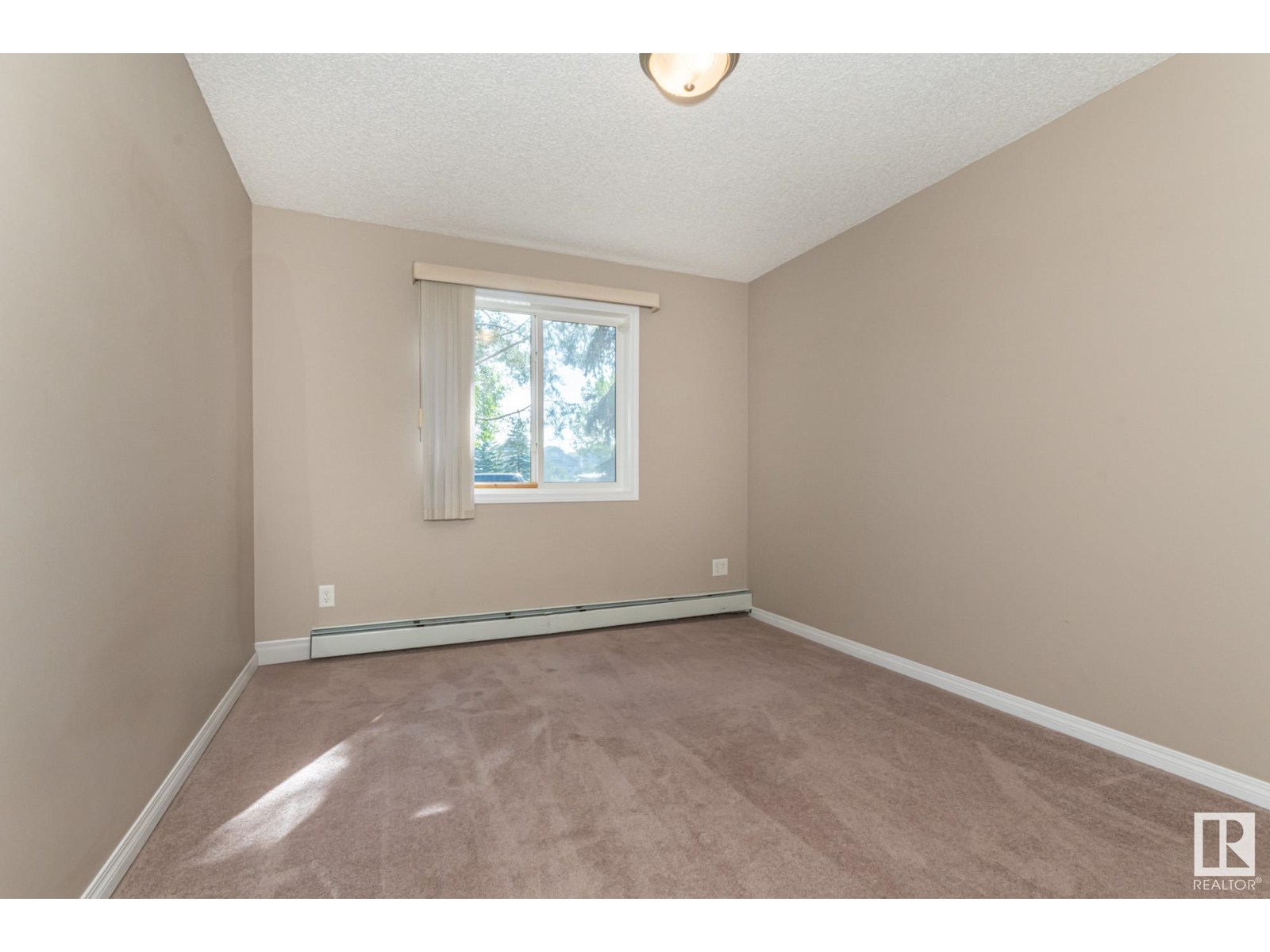 Photo 12 of 119 245 Edwards Dr Sw, Edmonton AB