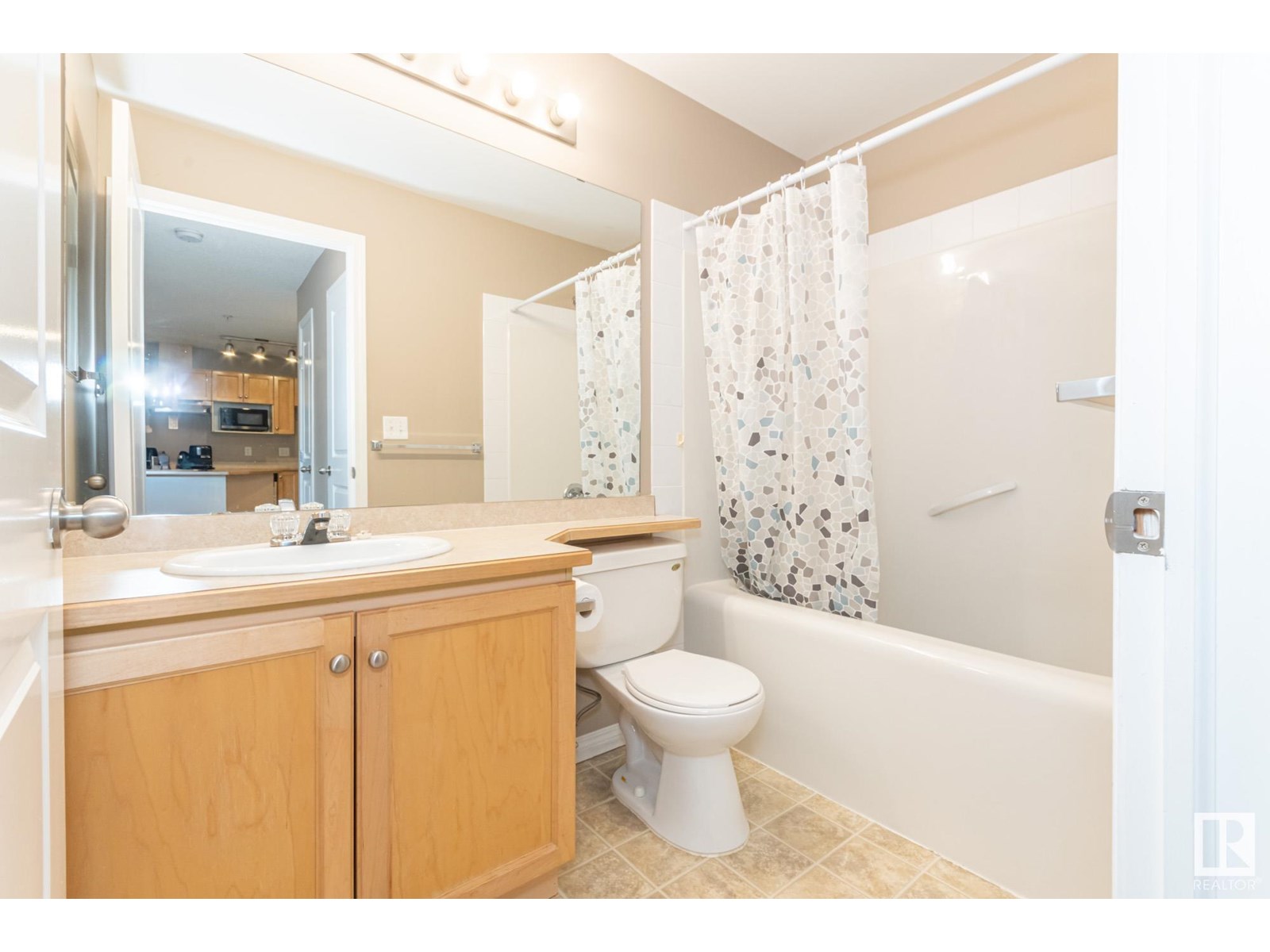 Photo 7 of 119 245 Edwards Dr Sw, Edmonton AB