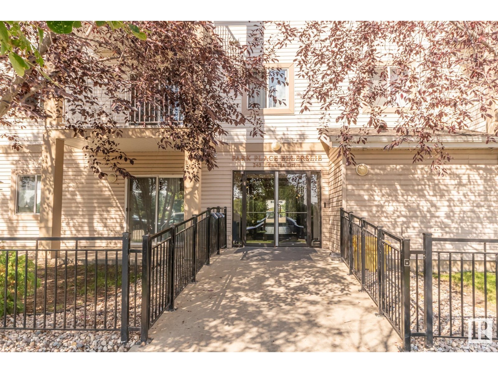 Photo 6 of 119 245 Edwards Dr Sw, Edmonton AB