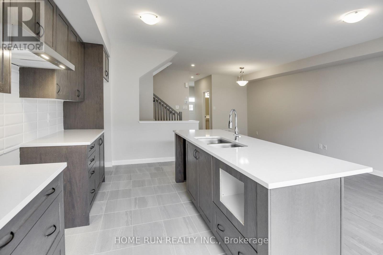 Photo 3 of 760 Jennie Trout Terrace, Ottawa ON