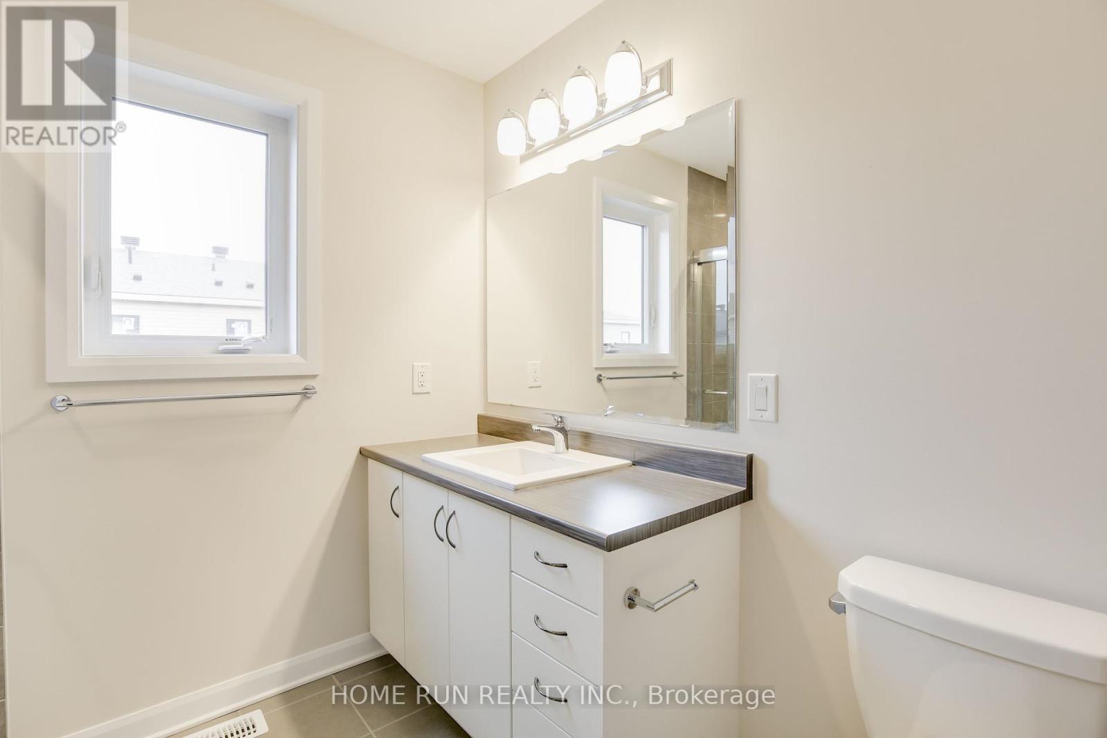 Photo 19 of 760 Jennie Trout Terrace, Ottawa ON