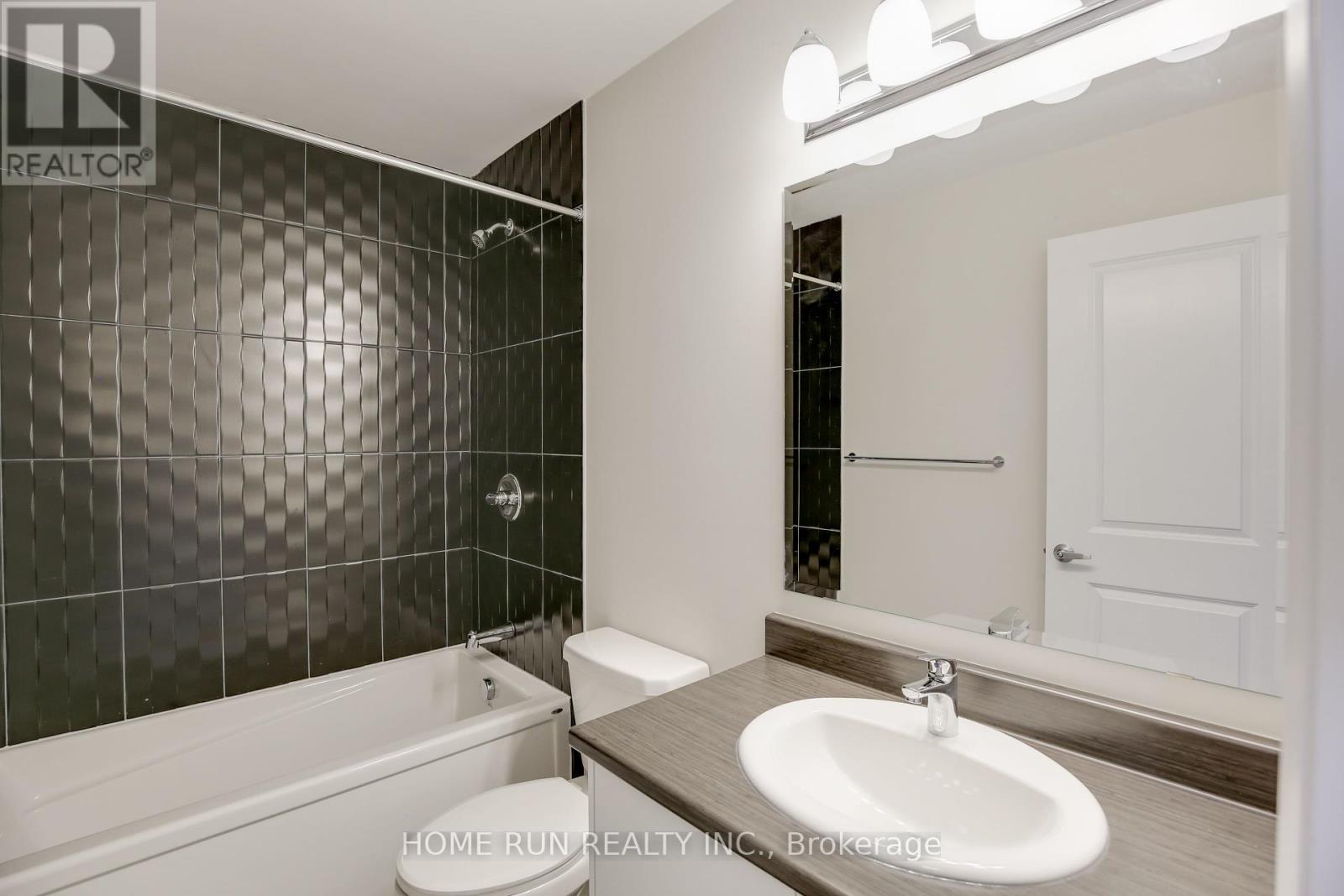 Photo 34 of 760 Jennie Trout Terrace, Ottawa ON