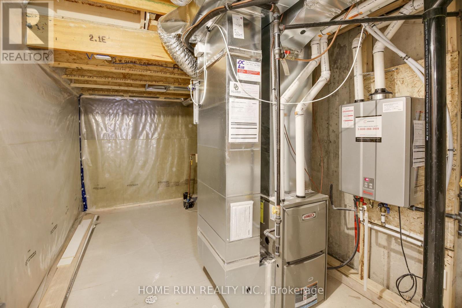 Photo 2 of 760 Jennie Trout Terrace, Ottawa ON