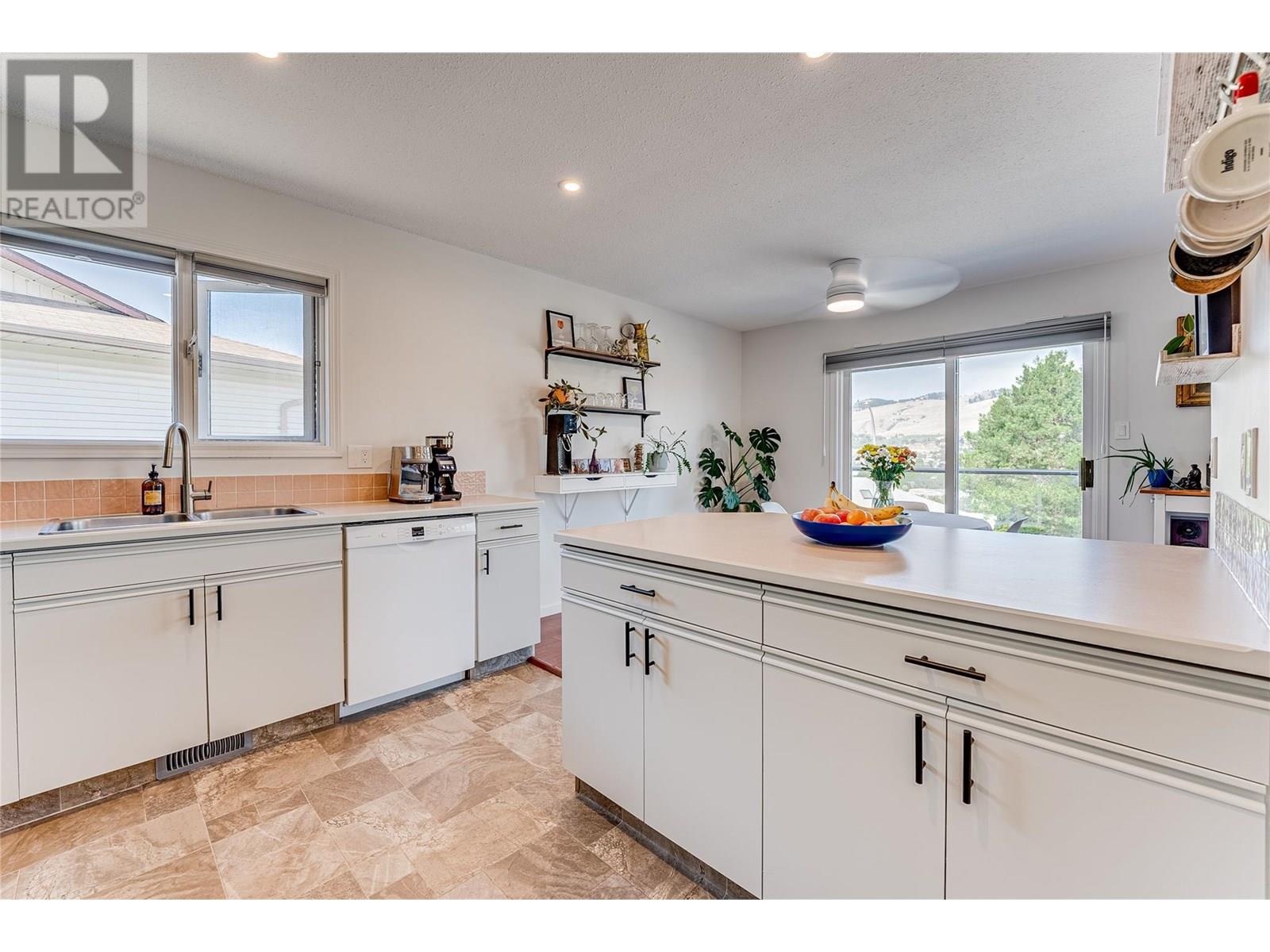Photo 10 of 4304 Westview Drive, Vernon BC