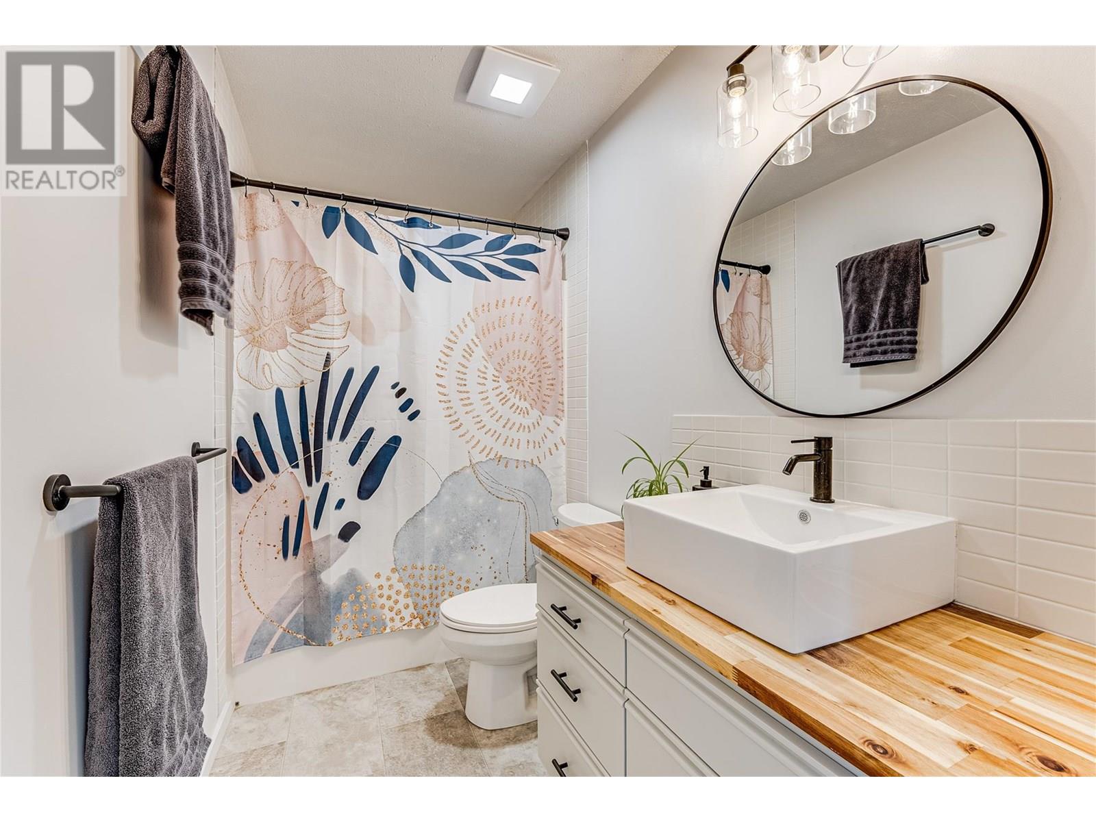 Photo 20 of 4304 Westview Drive, Vernon BC