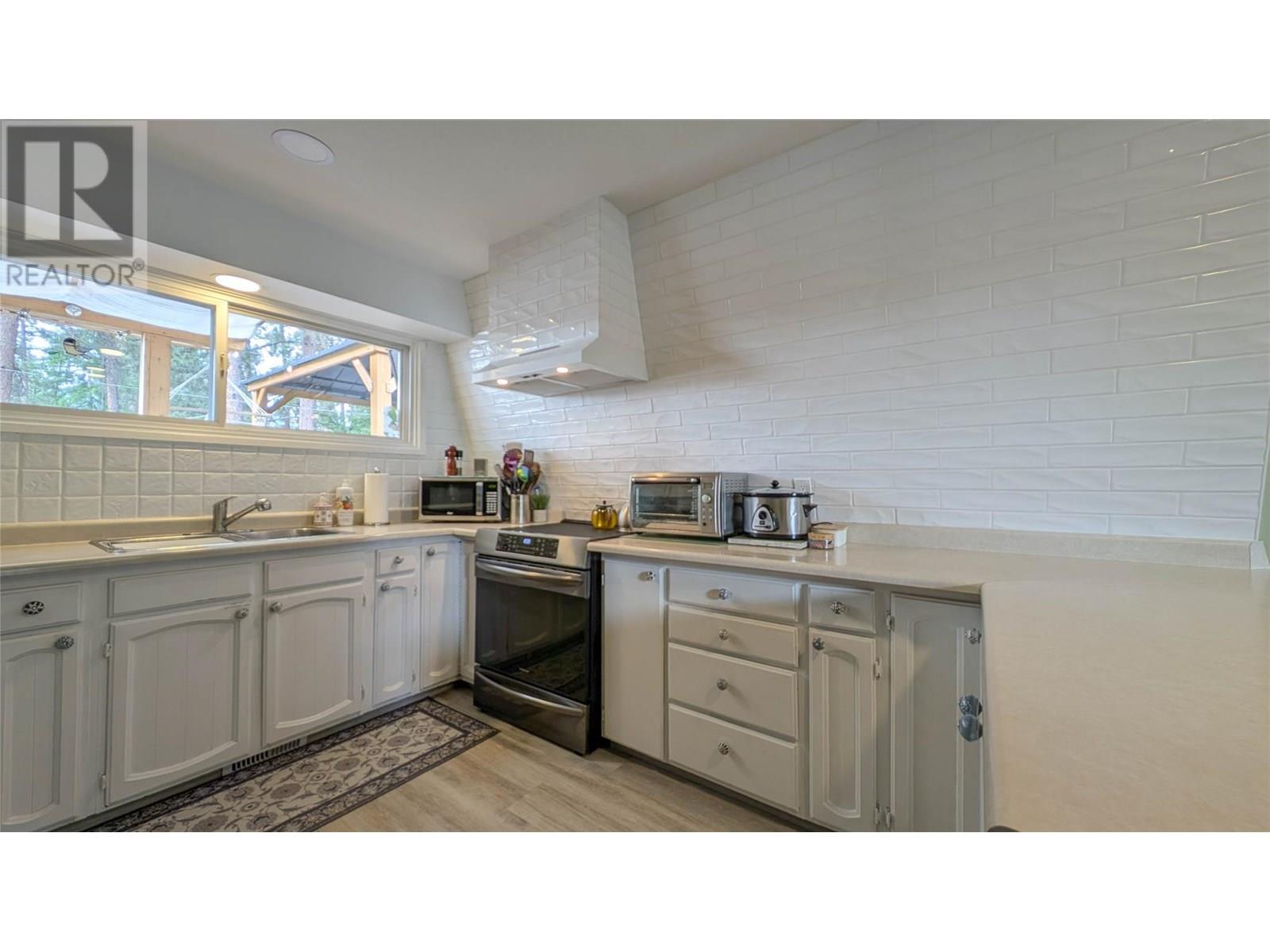 483 305 Street, Kimberley