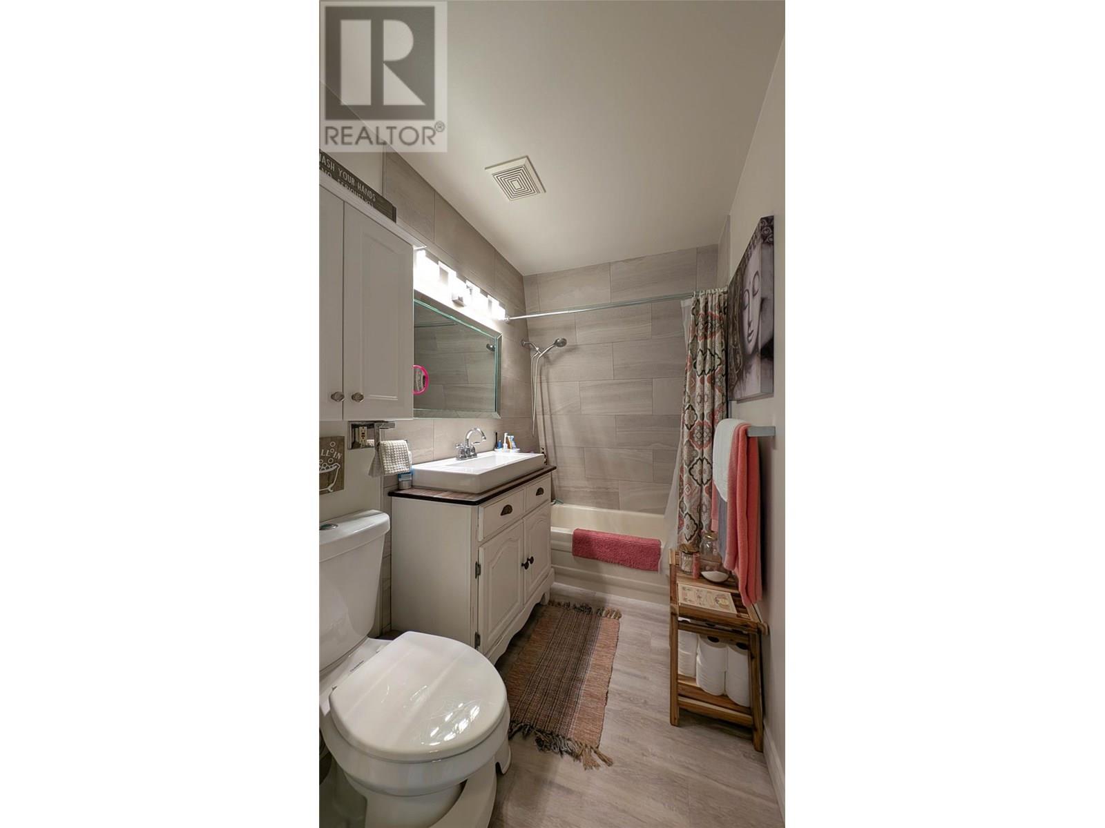 483 305 Street, Kimberley