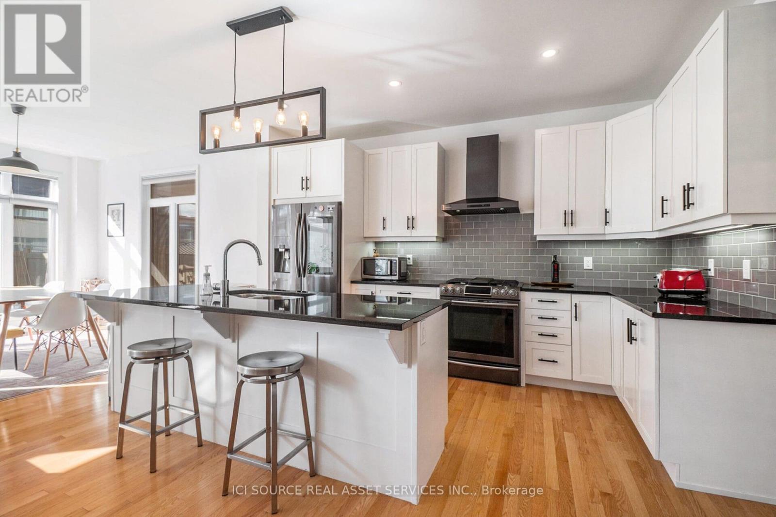 Photo 7 of 334 Lysander Place, Ottawa ON