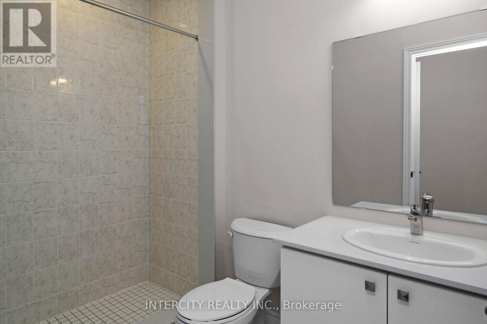 Photo 22 of 35 Keyworth Crescent, Brampton ON