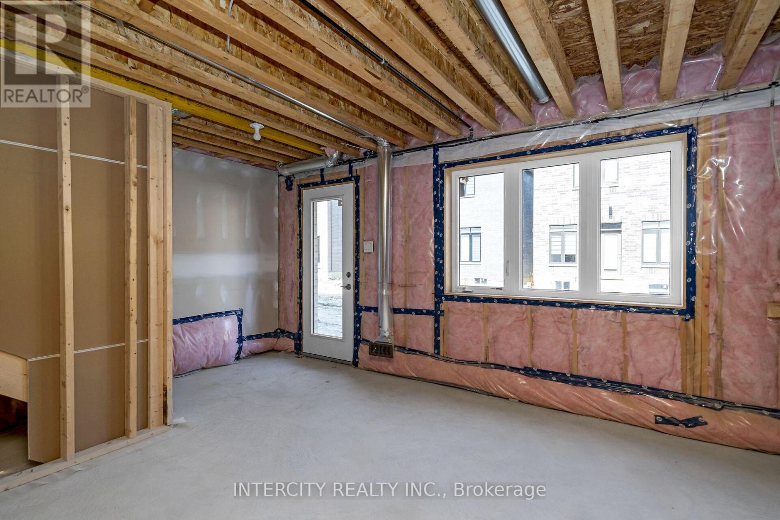 Photo 19 of 35 Keyworth Crescent, Brampton ON