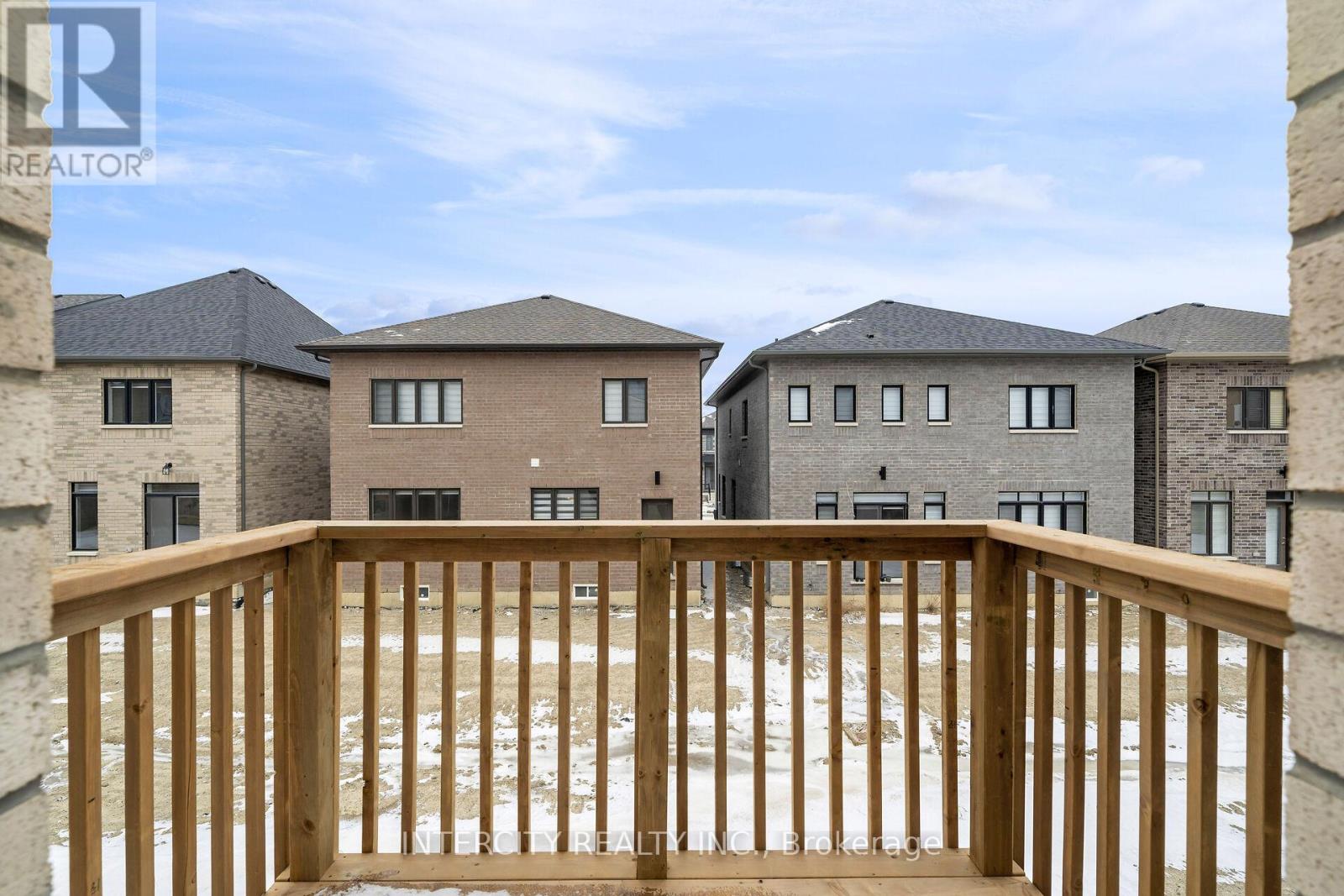 Photo 14 of 39 Keyworth Crescent, Brampton ON