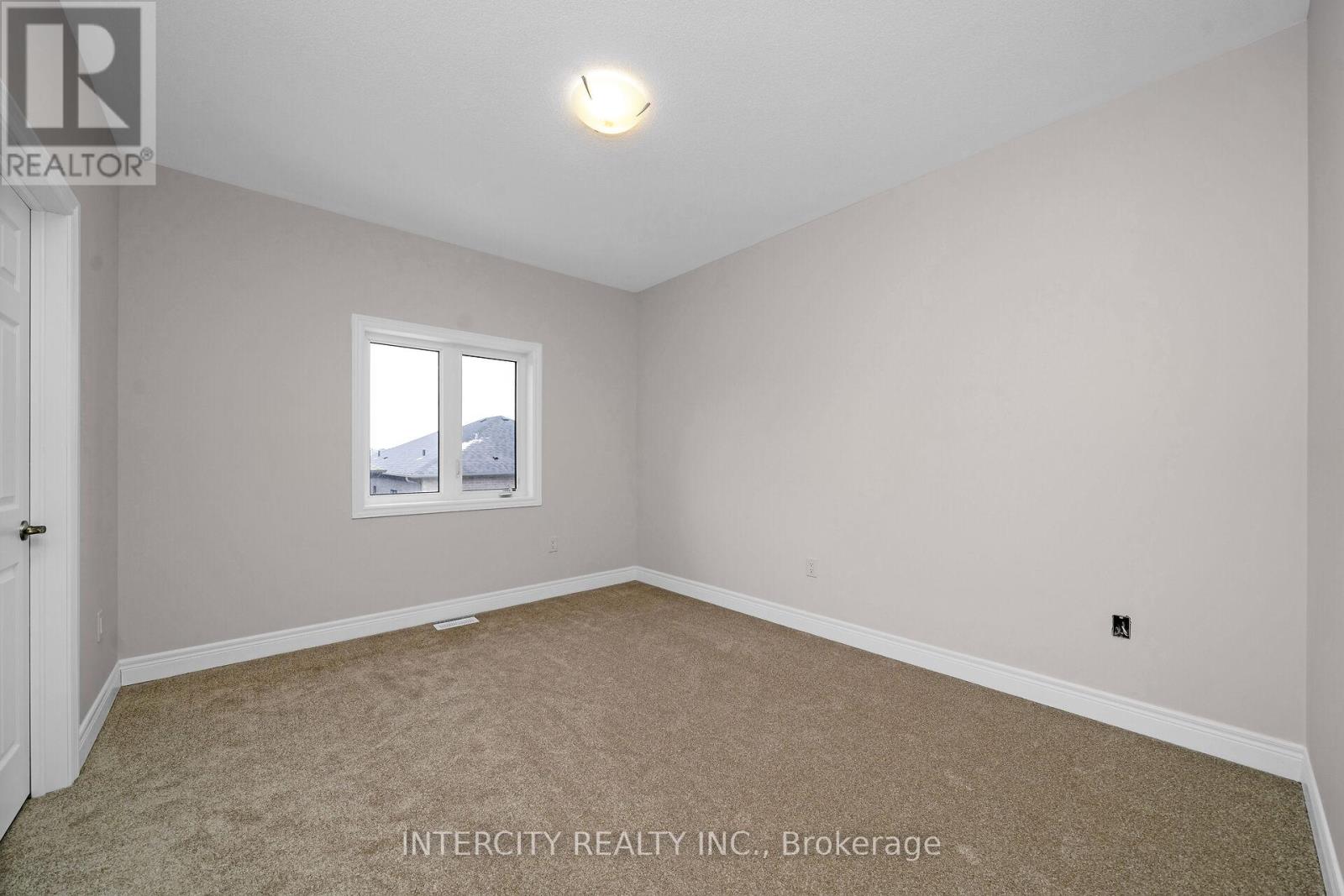 Photo 30 of 39 Keyworth Crescent, Brampton ON