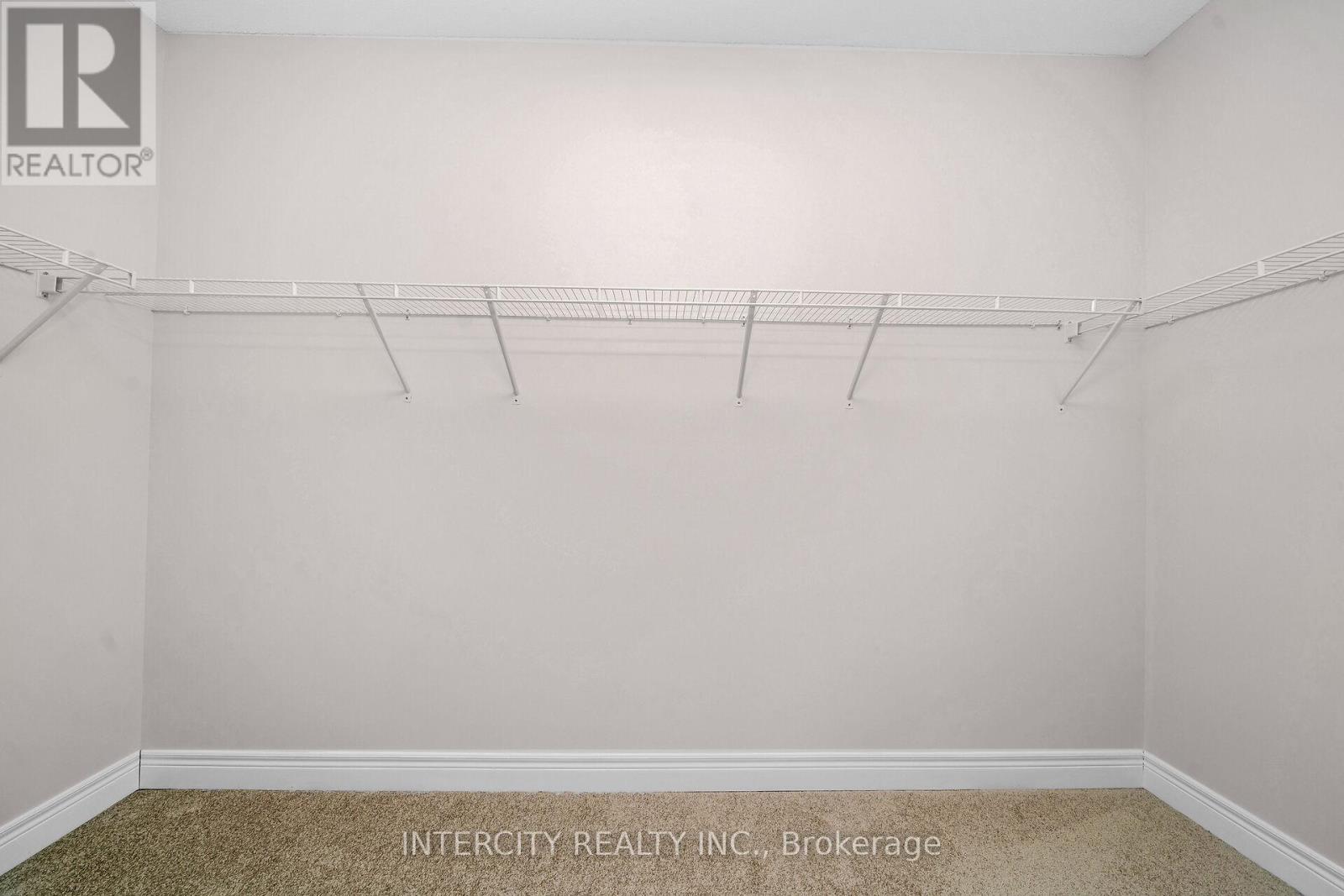 Photo 21 of 39 Keyworth Crescent, Brampton ON