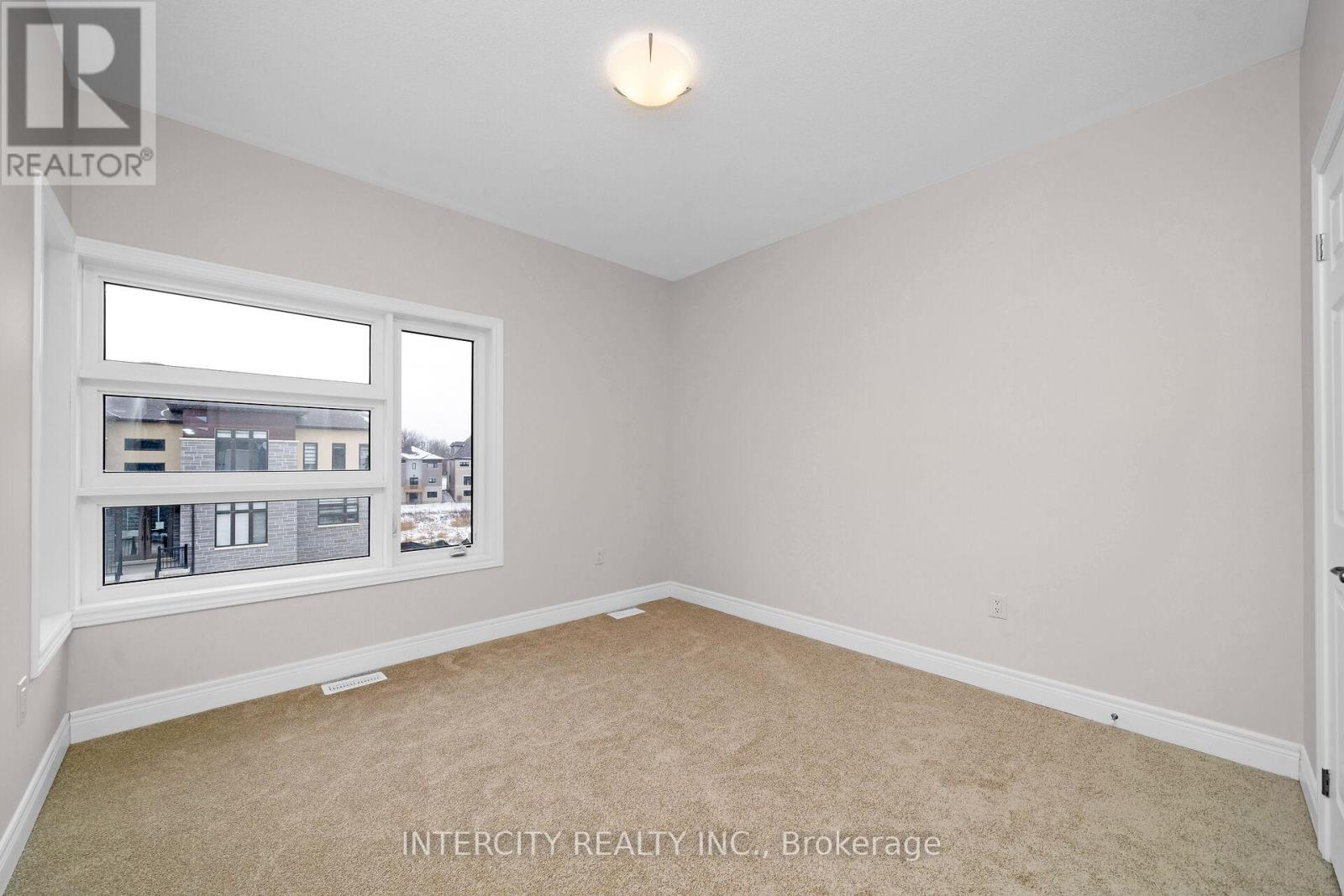 Photo 23 of 39 Keyworth Crescent, Brampton ON