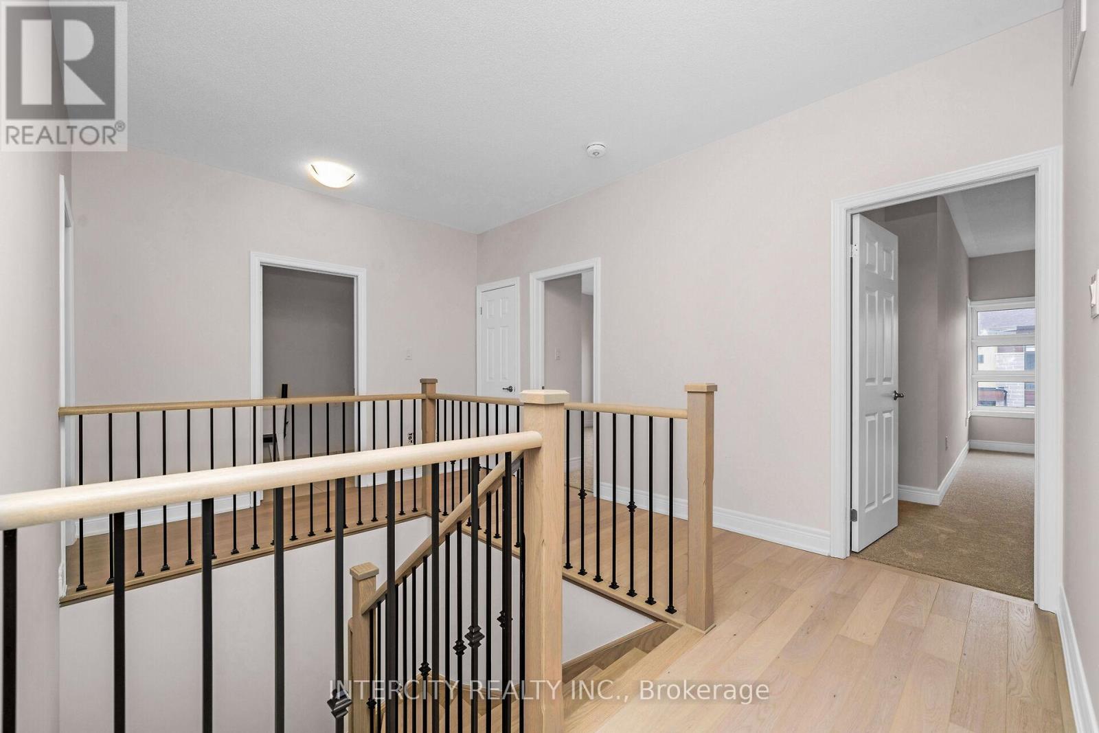 Photo 22 of 39 Keyworth Crescent, Brampton ON