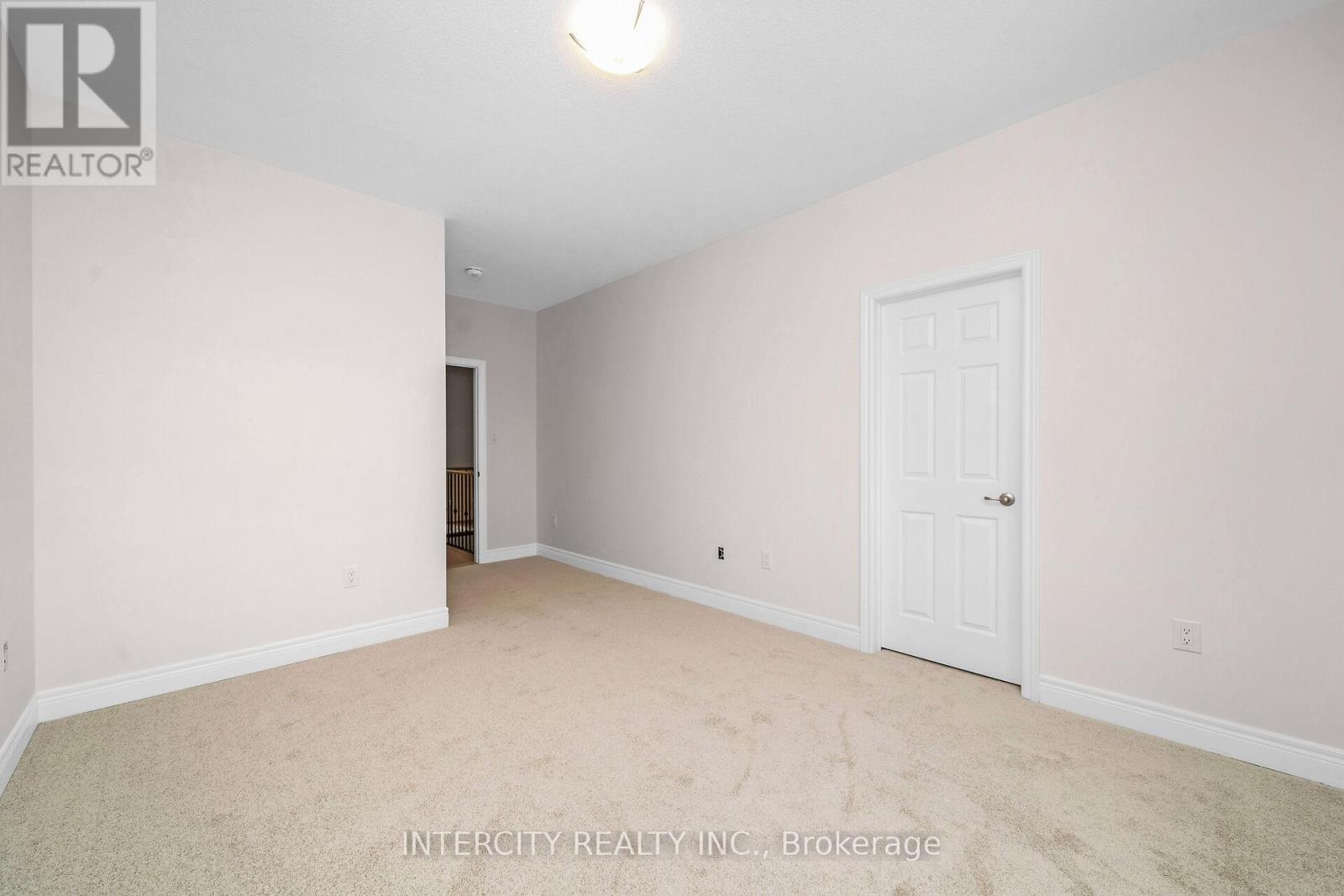 Photo 31 of 39 Keyworth Crescent, Brampton ON