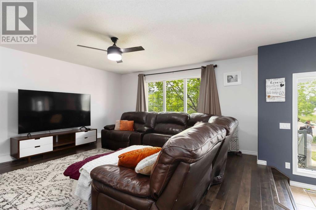 Photo 4 of 247 Loutit Road, Fort Mcmurray AB