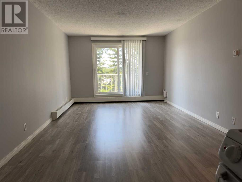 Single Family House for Sale in C  Dalton Drive NW Dalhousie Calgary 