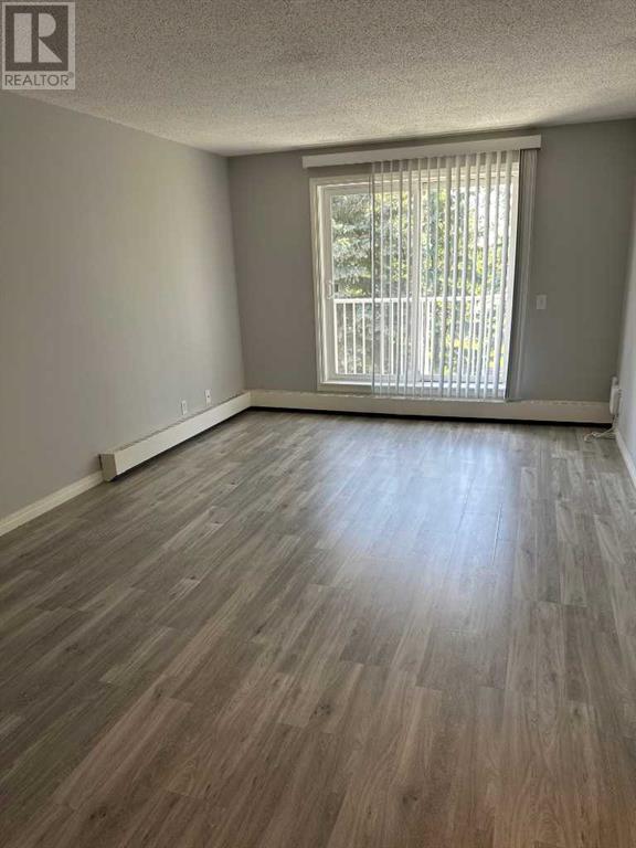 Single Family House for Sale in C  Dalton Drive NW Dalhousie Calgary 