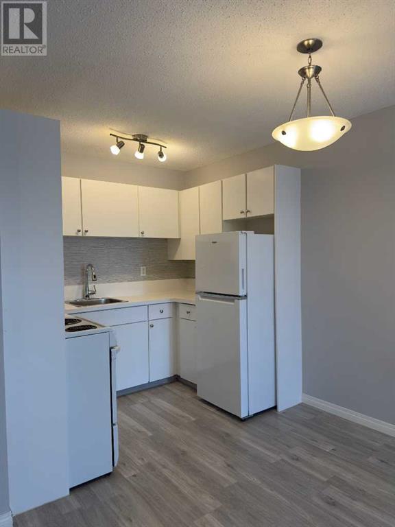 Single Family House for Sale in C  Dalton Drive NW Dalhousie Calgary 