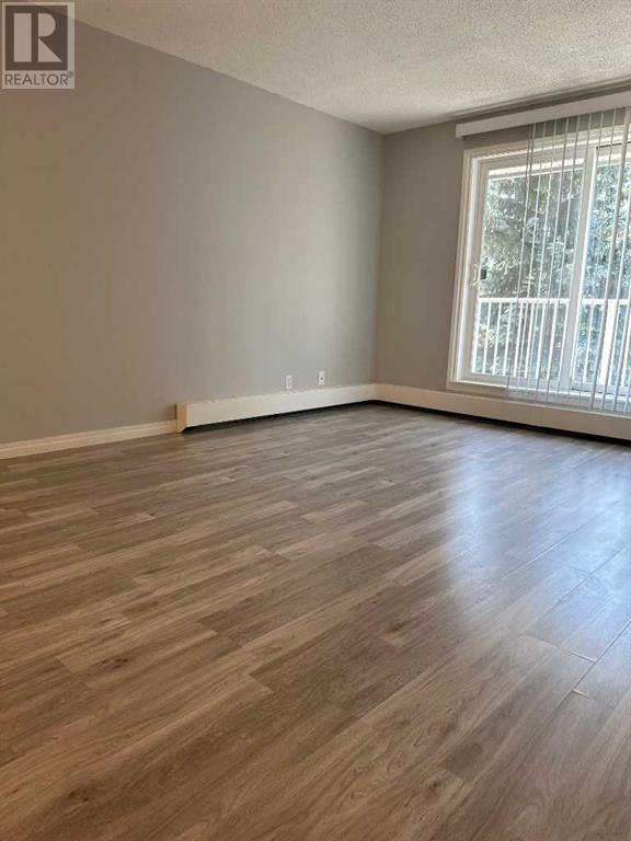 Single Family House for Sale in C  Dalton Drive NW Dalhousie Calgary 