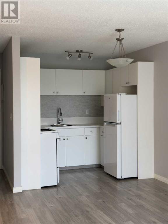 Single Family House for Sale in C  Dalton Drive NW Dalhousie Calgary 