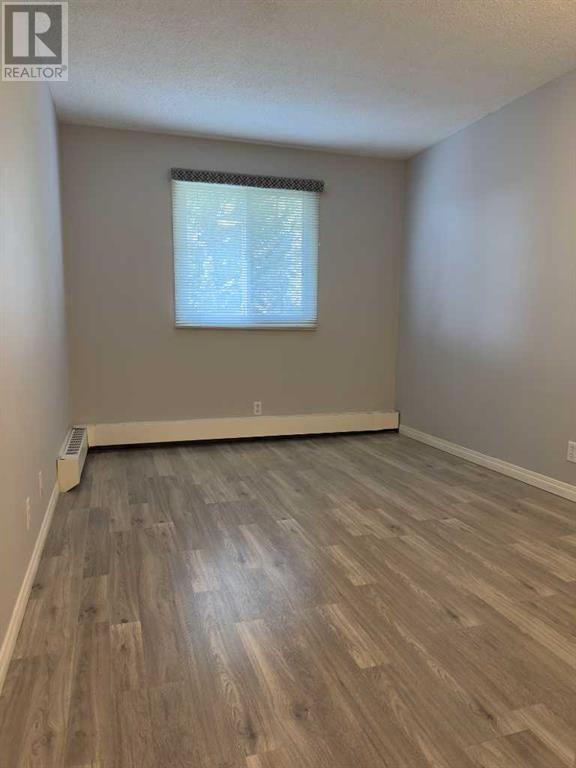 Single Family House for Sale in C  Dalton Drive NW Dalhousie Calgary 