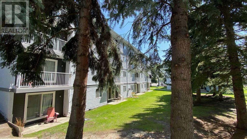 Single Family House for Sale in C  Dalton Drive NW Dalhousie Calgary 