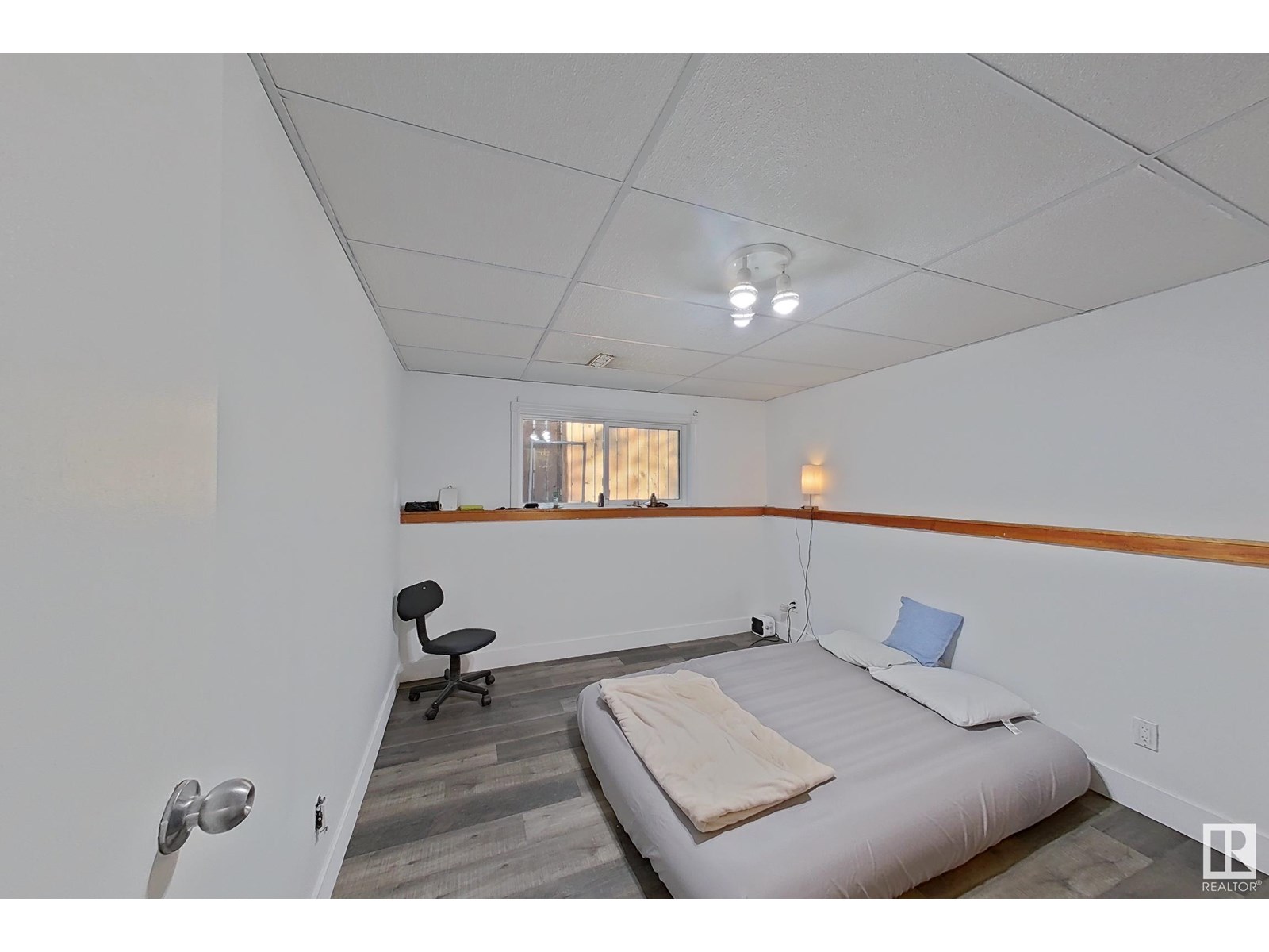 Photo 11 of 1036 38 St Nw, Edmonton AB
