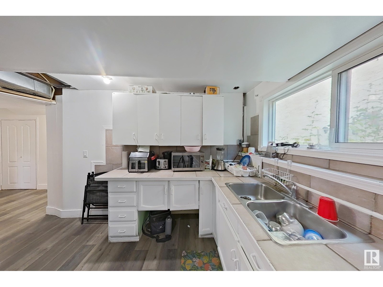 Photo 16 of 1036 38 St Nw, Edmonton AB