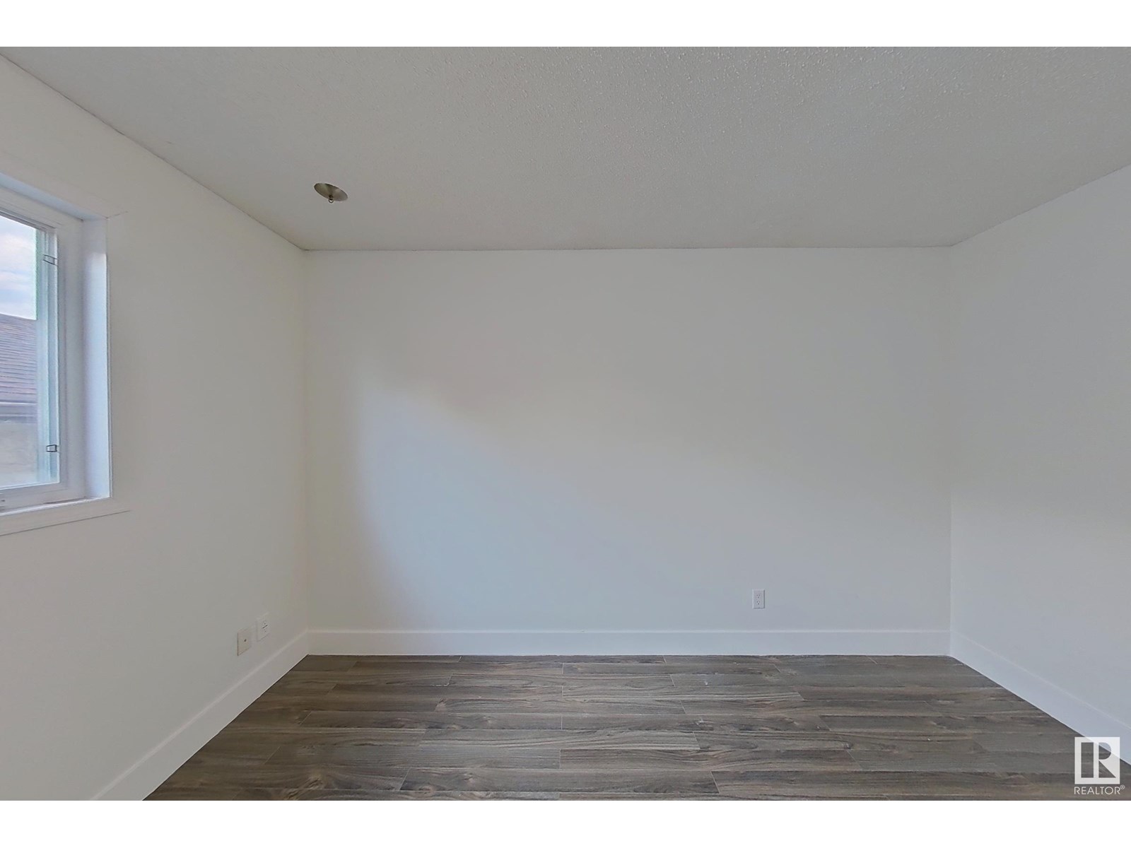 Photo 6 of 1036 38 St Nw, Edmonton AB