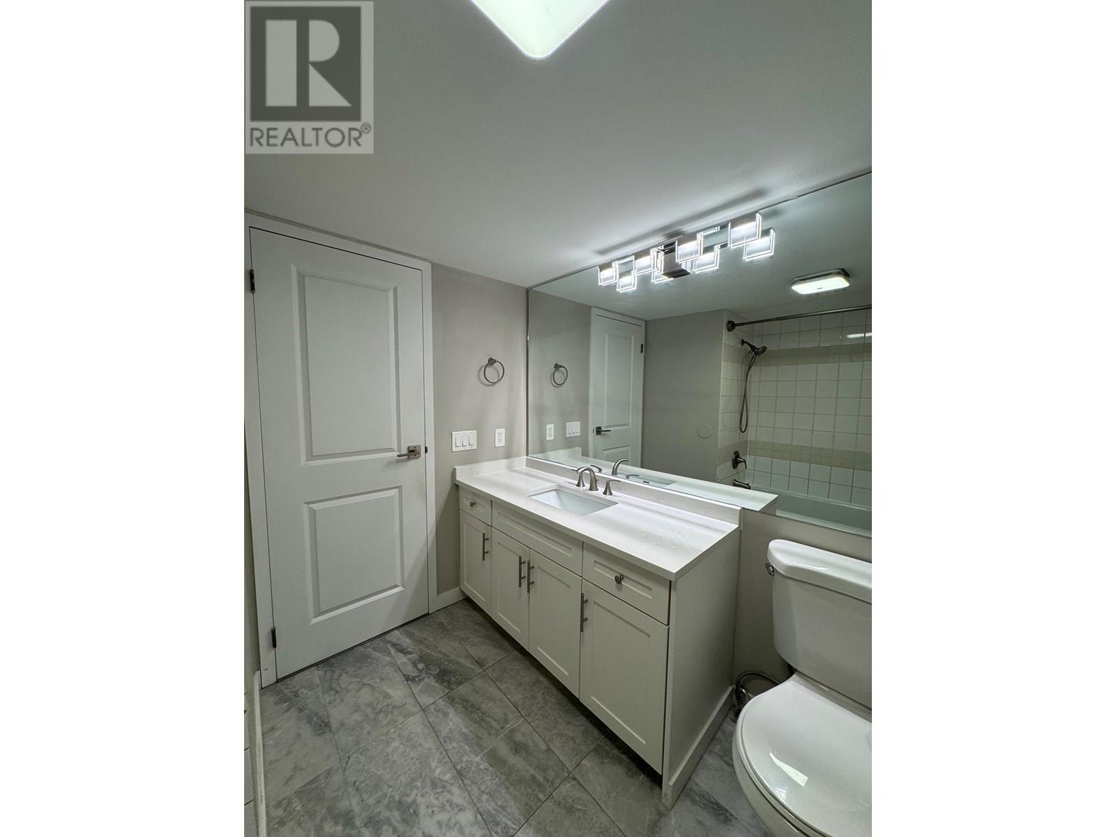 Photo 11 of 805 3970 Carrigan Court, Burnaby BC