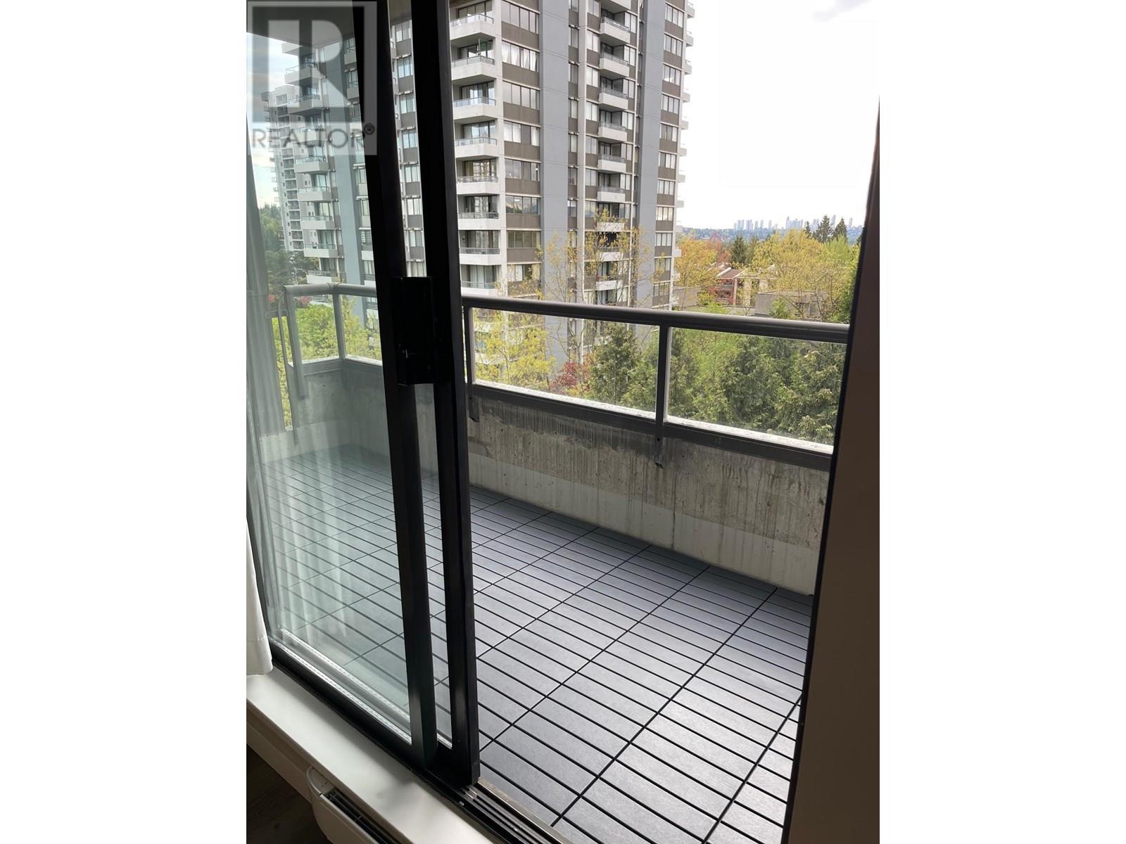 Photo 9 of 805 3970 Carrigan Court, Burnaby BC
