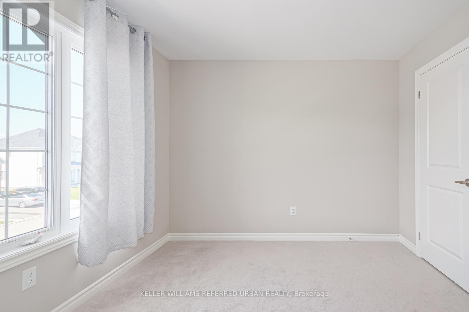 Photo 21 of 209 Breton Street, Clearview ON