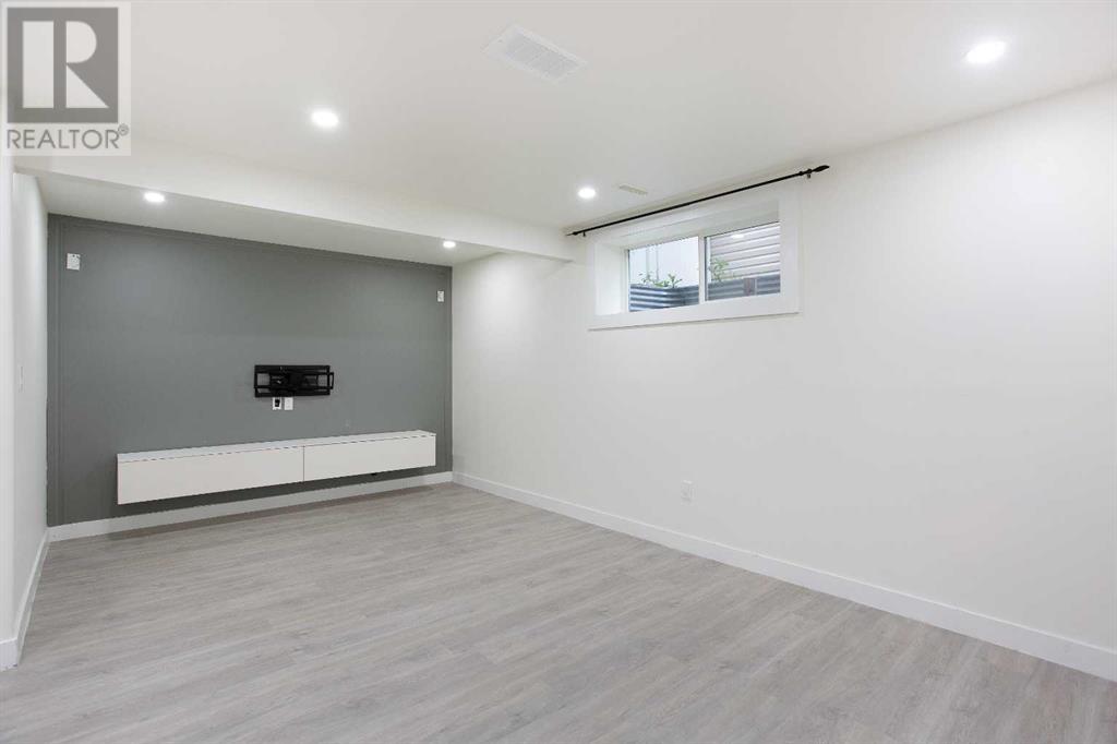 Single Family House for Sale in  Brightonstone Green SE New Brighton Calgary 