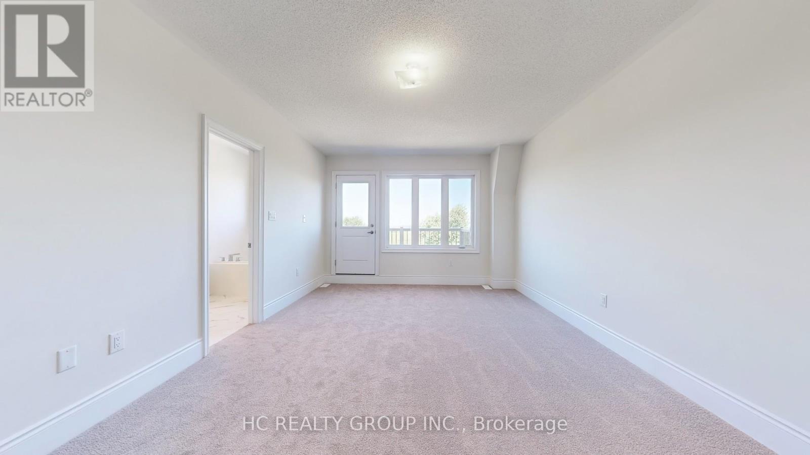 Photo 14 of 24 Foxsparrow Road, Brampton ON