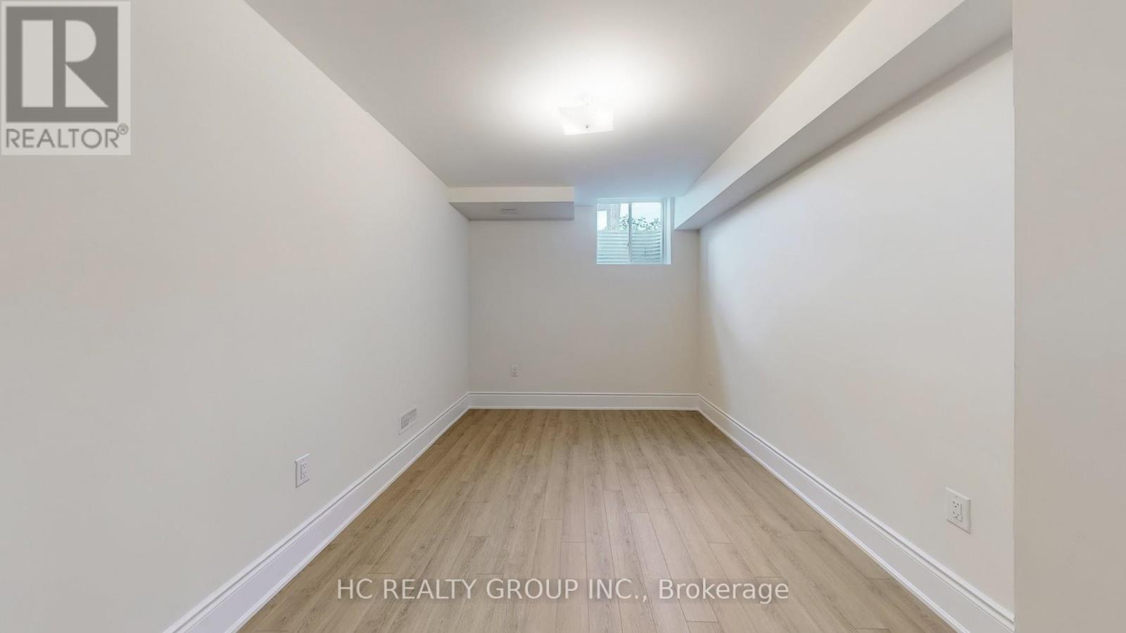 Photo 28 of 24 Foxsparrow Road, Brampton ON