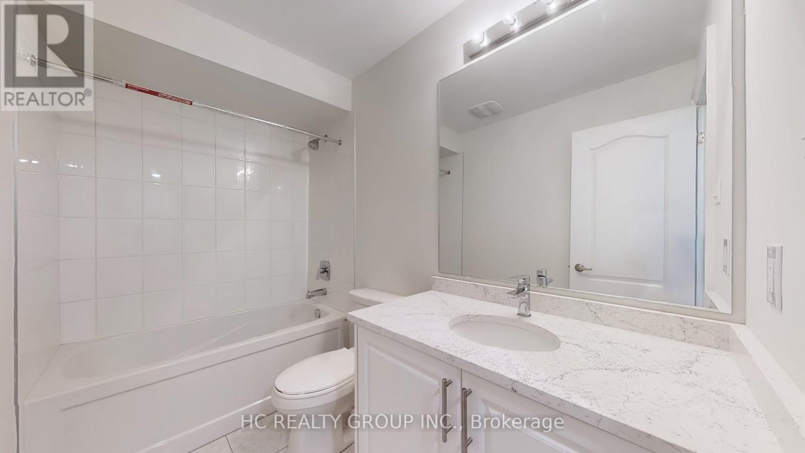 Photo 31 of 24 Foxsparrow Road, Brampton ON