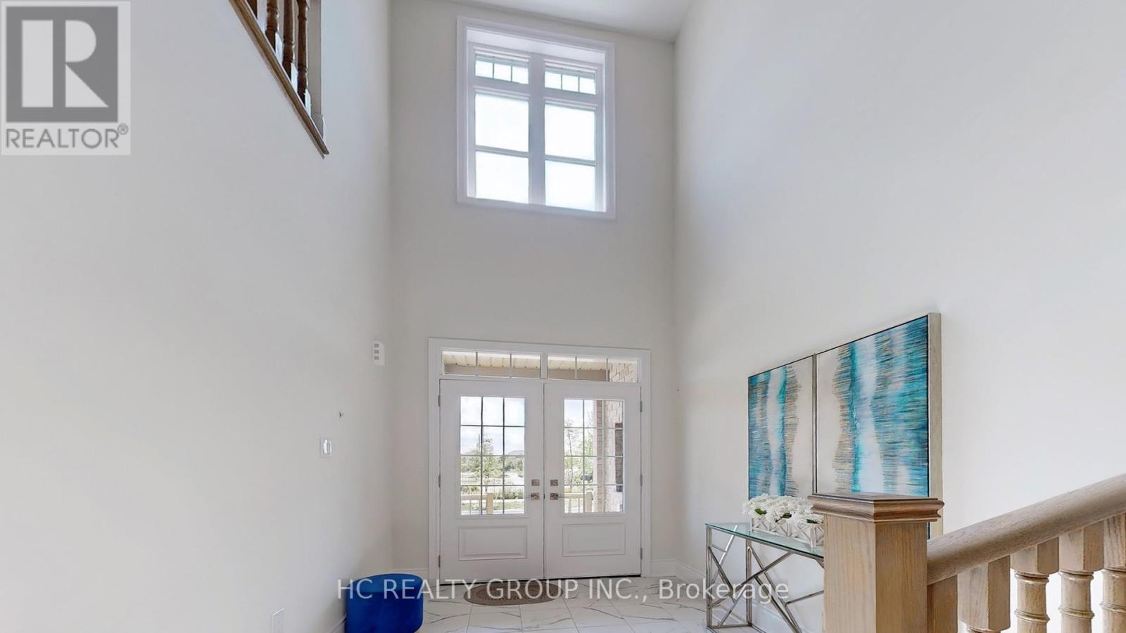 Photo 4 of 24 Foxsparrow Road, Brampton ON