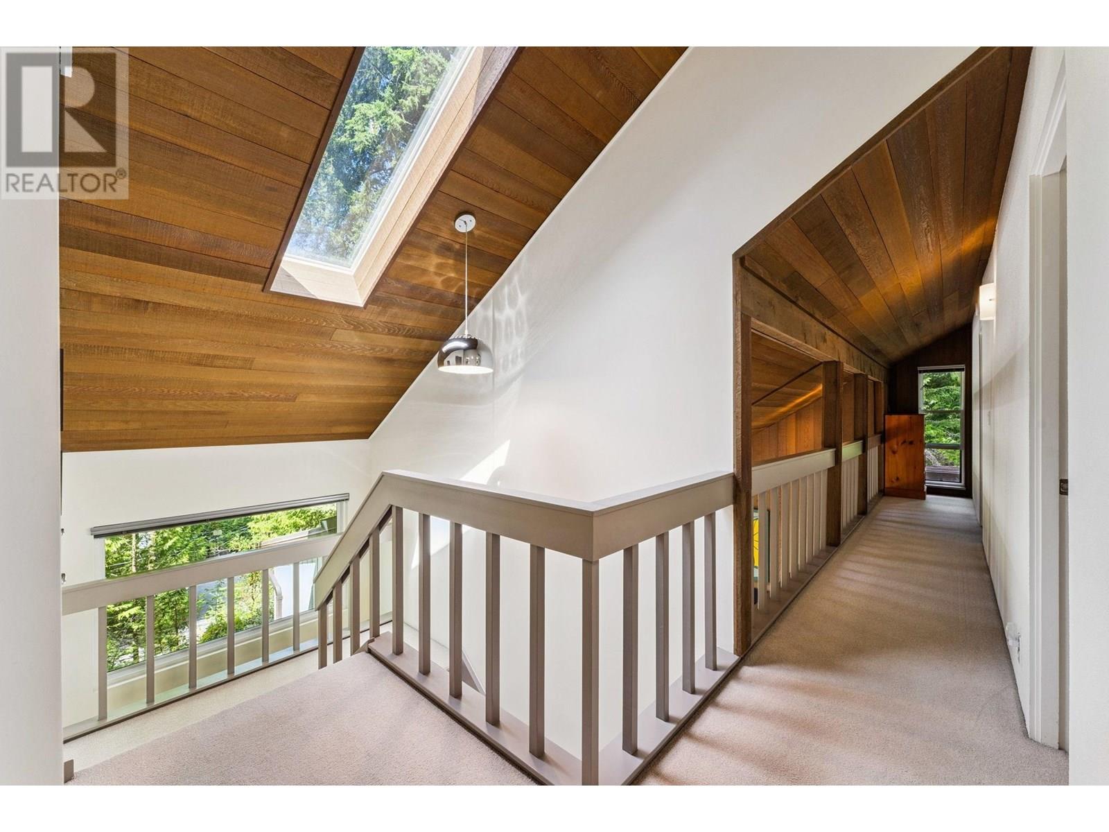 Photo 21 of 385 Oceanview Road, Lions Bay BC