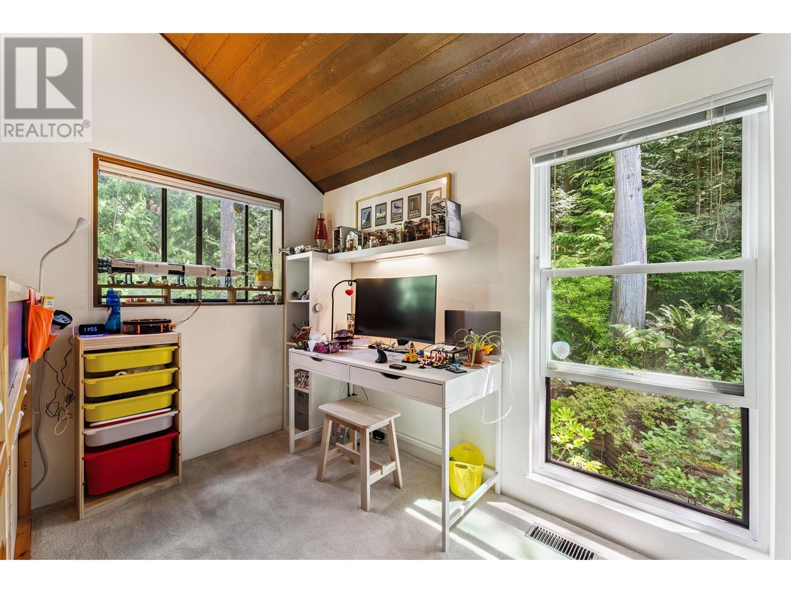 Photo 31 of 385 Oceanview Road, Lions Bay BC