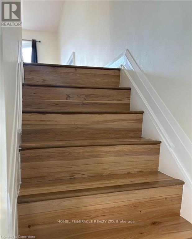 Photo 2 of 14 1255 Upper Gage Avenue, Hamilton ON