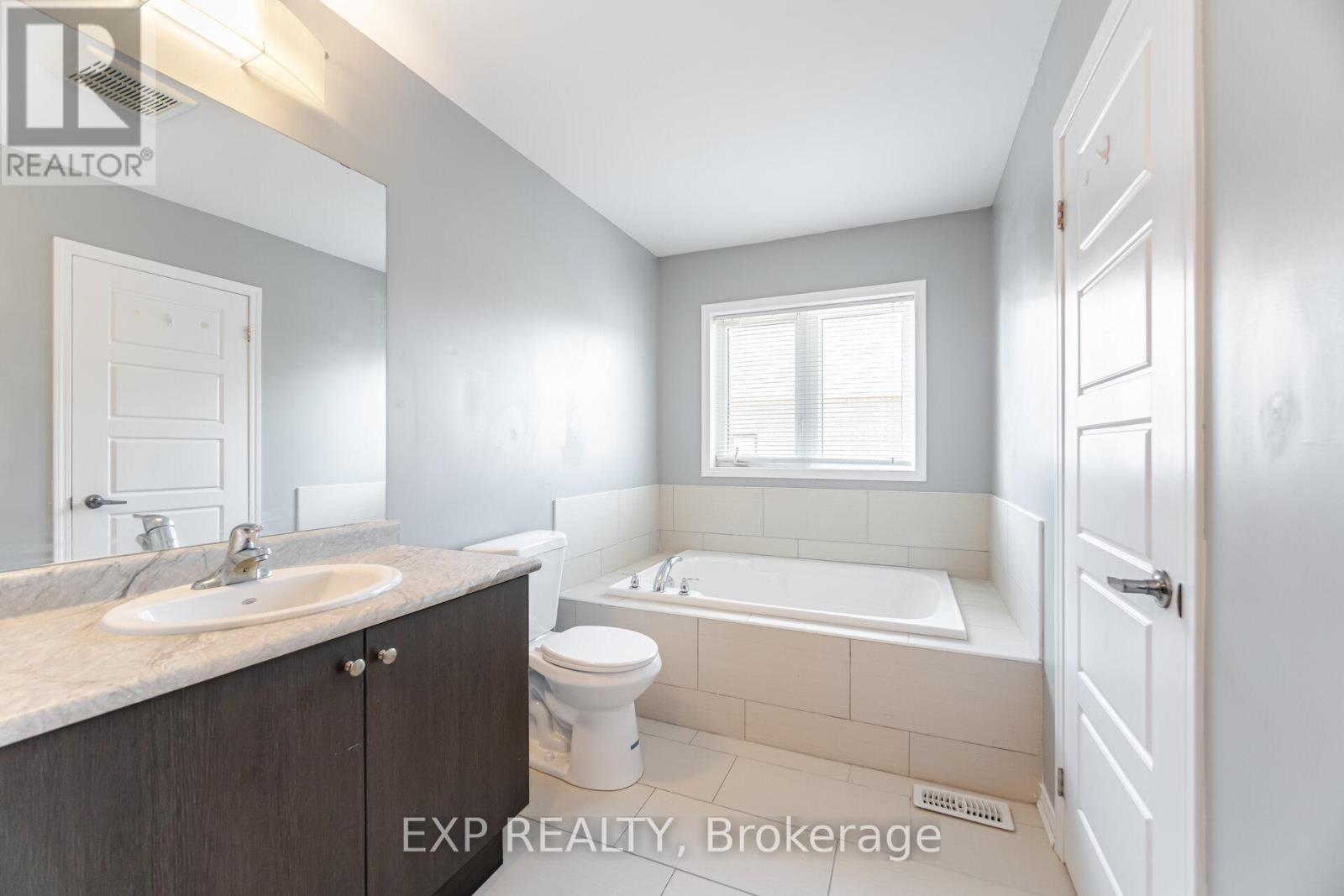 Photo 19 of 67 Thompson Road, Haldimand ON