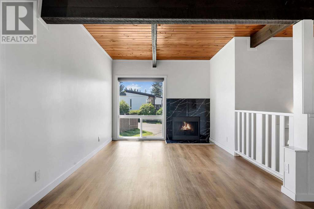 Single Family House Bi-level for Sale in  Oaktree Close SW Oakridge Calgary 