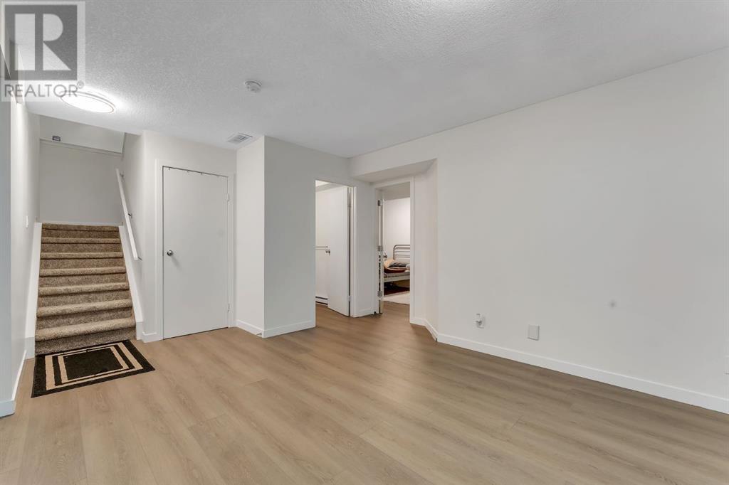 Single Family House for Sale in  Kincora Drive NW Kincora Calgary 