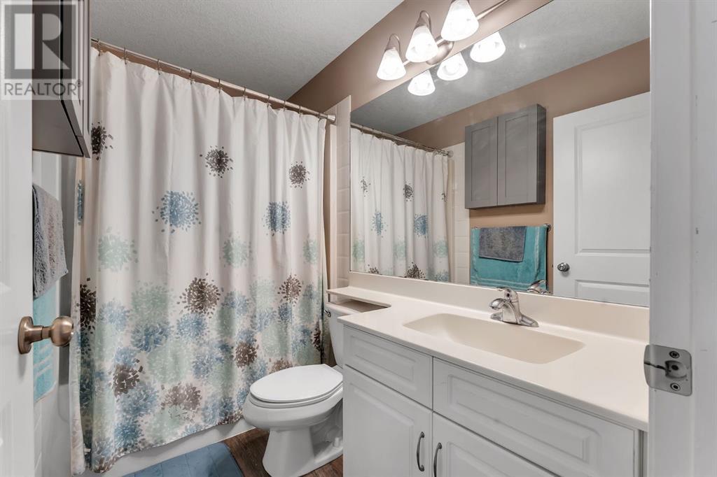 Single Family House for Sale in  Kincora Drive NW Kincora Calgary 