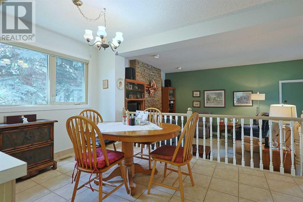 Single Family House for Sale in   Varsity Estates Drive NW Varsity Calgary 